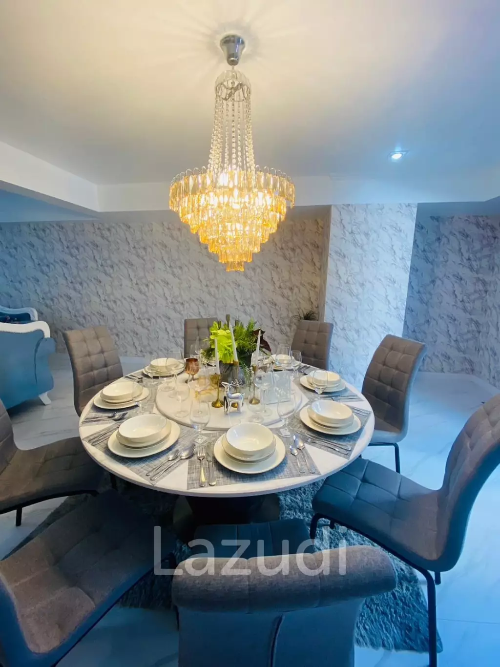 4 Bed 4 Bath 218 SQ.M Supalai Place Sukhumvit 39