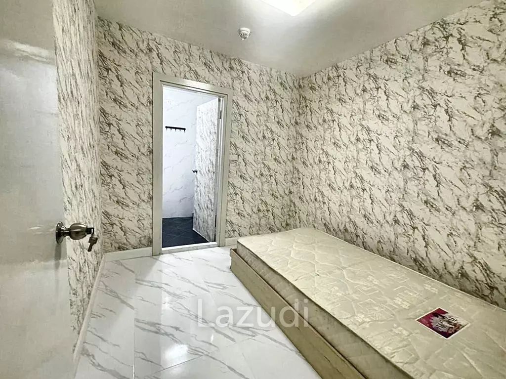 4 Bed 4 Bath 218 SQ.M Supalai Place Sukhumvit 39