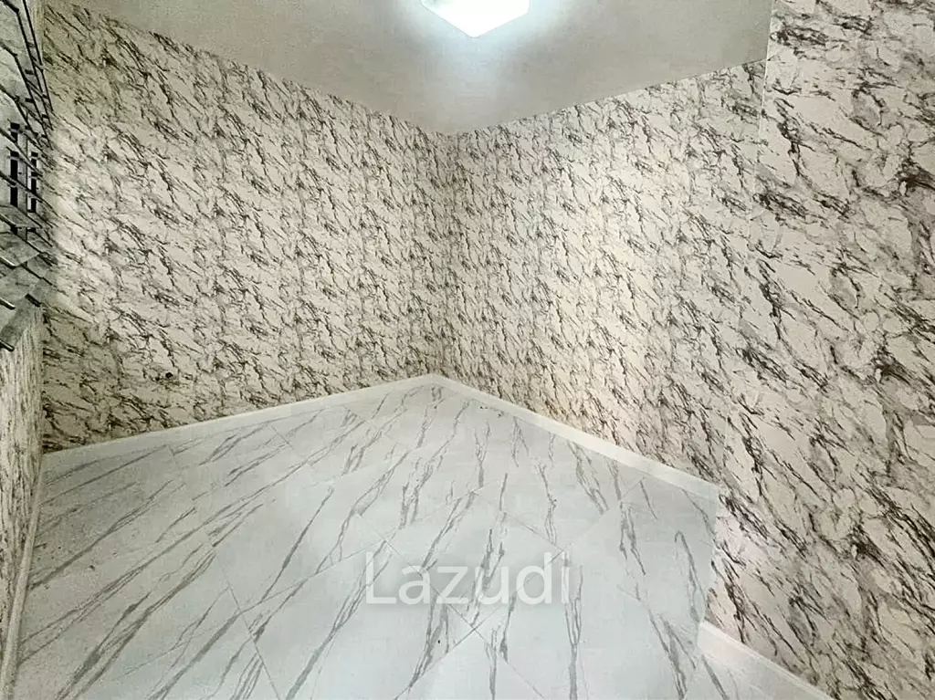 4 Bed 4 Bath 218 SQ.M Supalai Place Sukhumvit 39