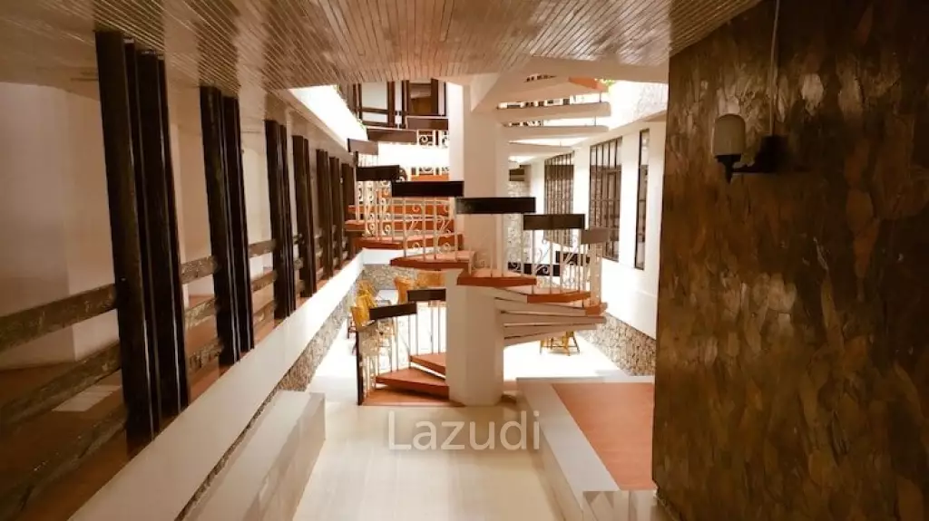 Premier Hotel in Pattaya's Vibrant Center