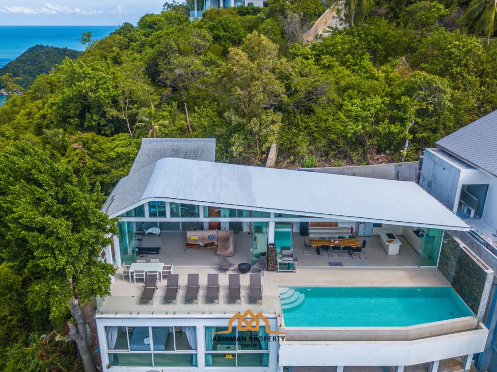 Seaside Elegance: Luxurious 5-Bedroom Villa with Sublime Views of Chaweng Bay in Coral Cove