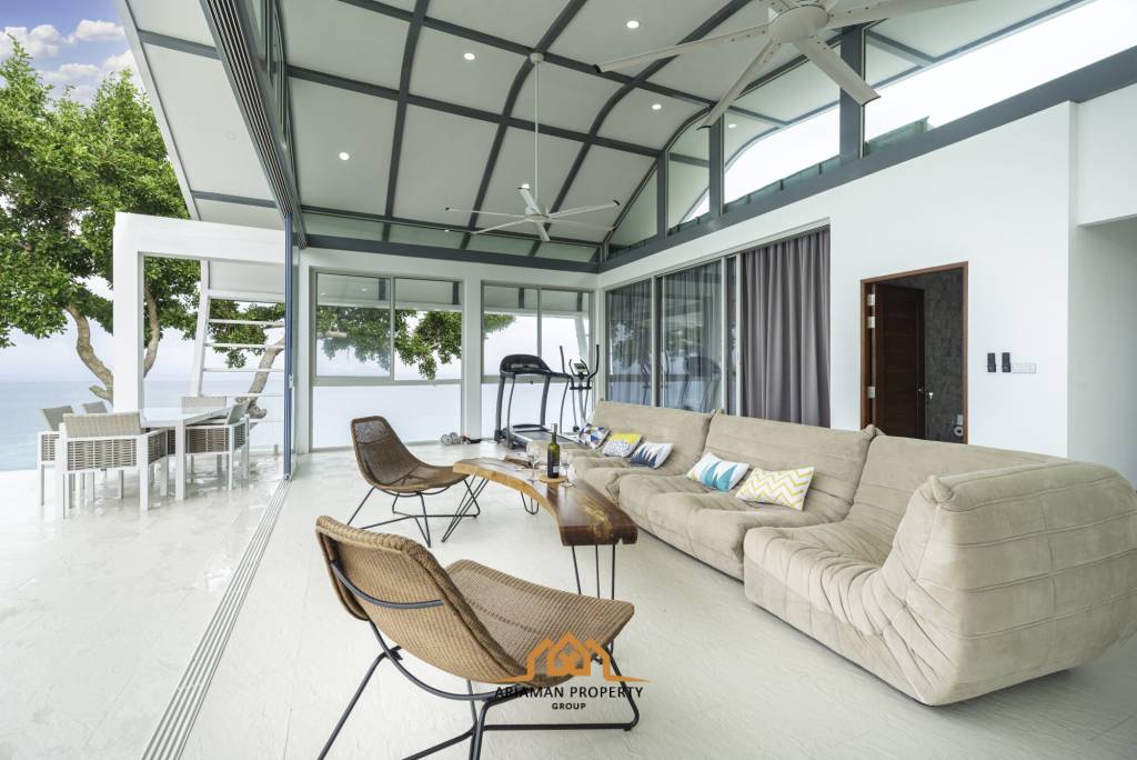 Seaside Elegance: Luxurious 5-Bedroom Villa with Sublime Views of Chaweng Bay in Coral Cove