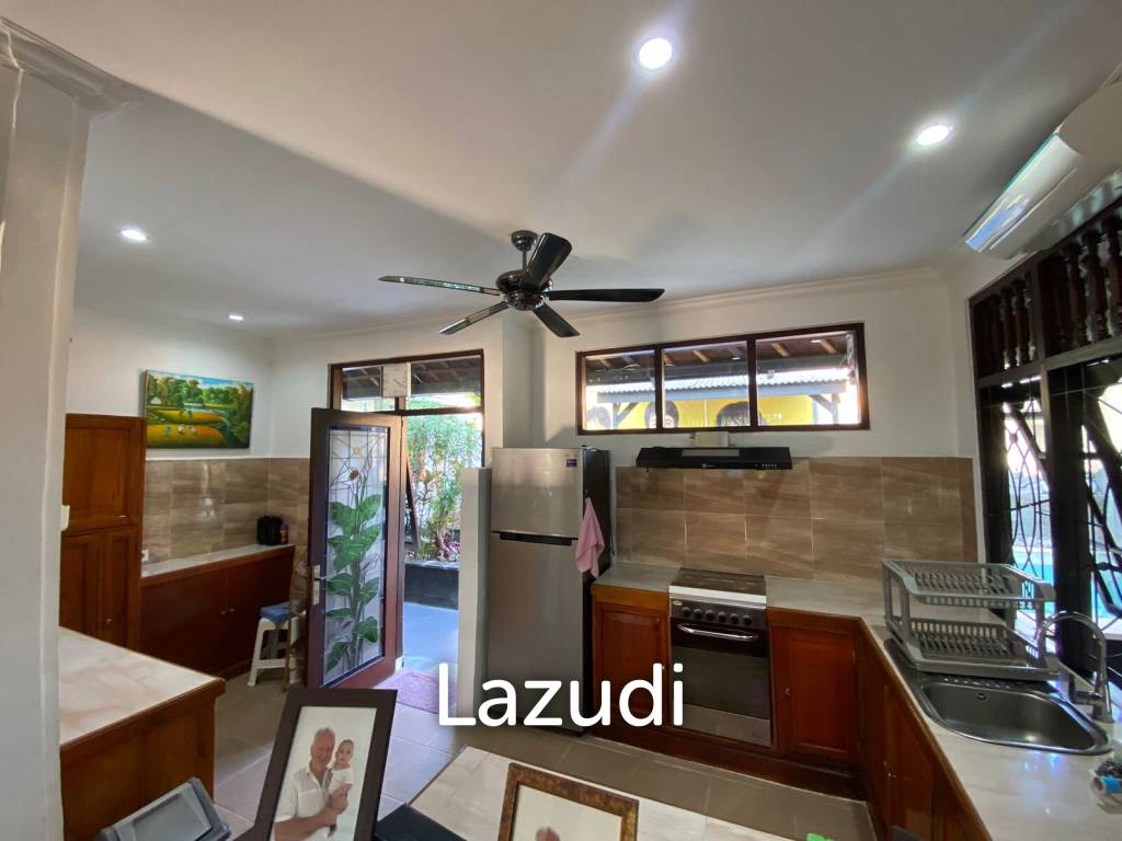 Balinese Villa Steps Away from Facilities