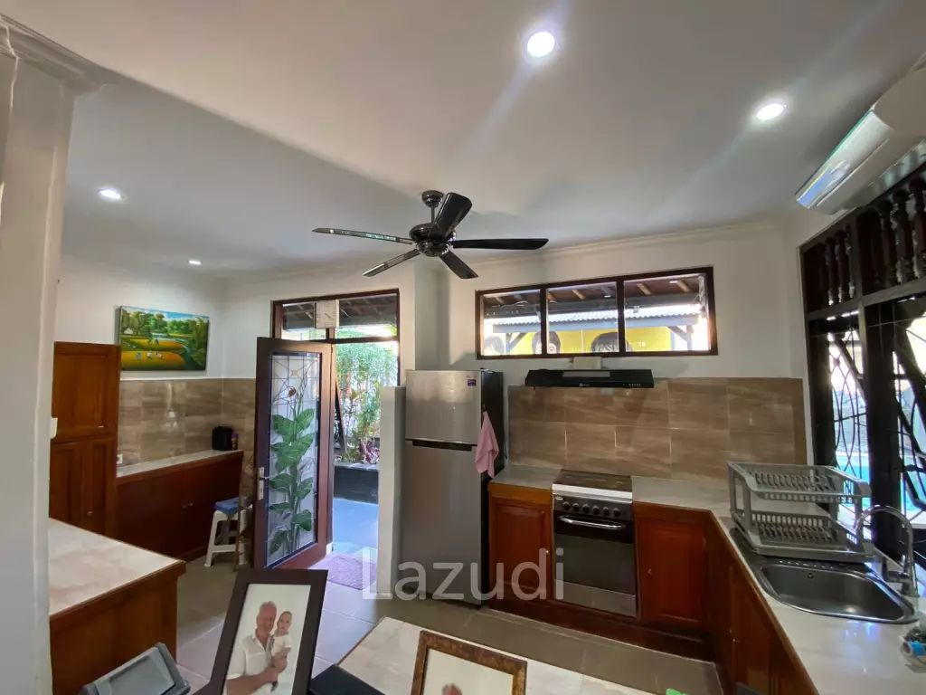 Balinese Villa Steps Away from Facilities