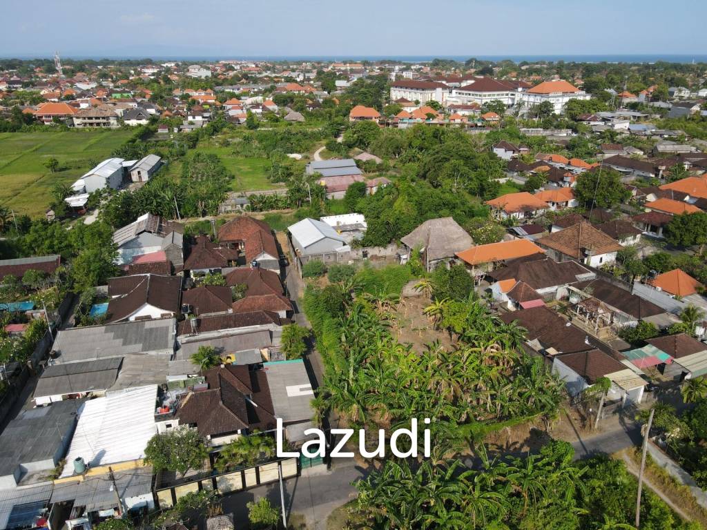 Balinese Villa Steps Away from Facilities