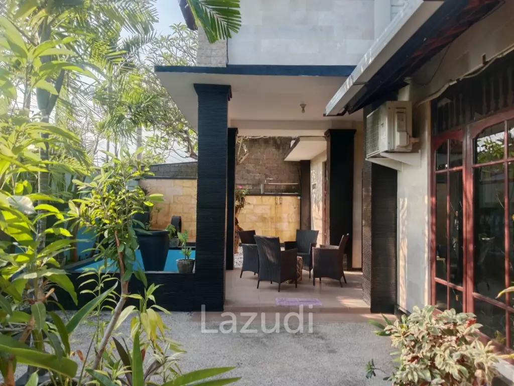 Balinese Villa Steps Away from Facilities
