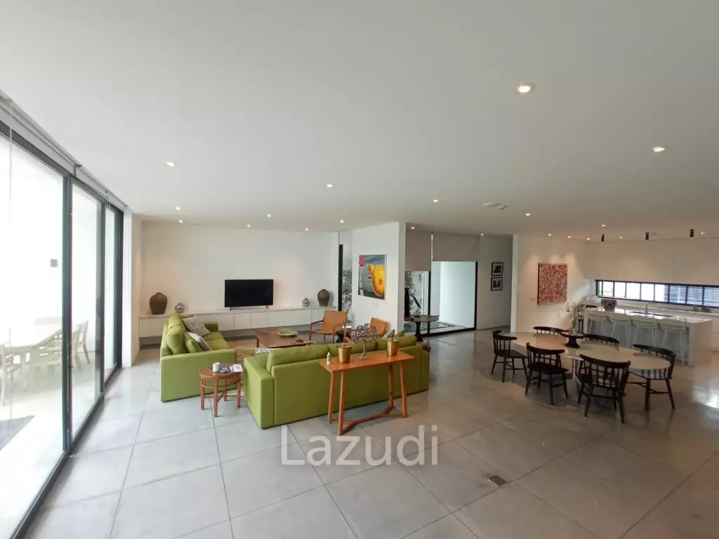 Ultra Chic With Clean Lines – Umalas Villa