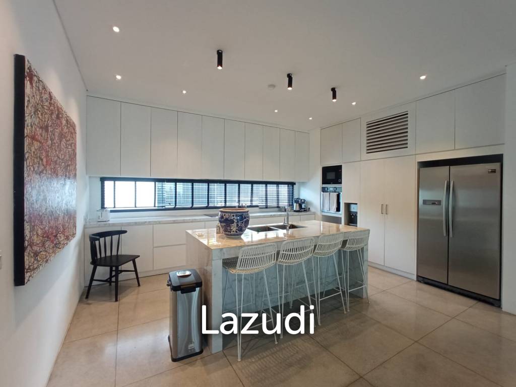 Ultra Chic With Clean Lines – Umalas Villa
