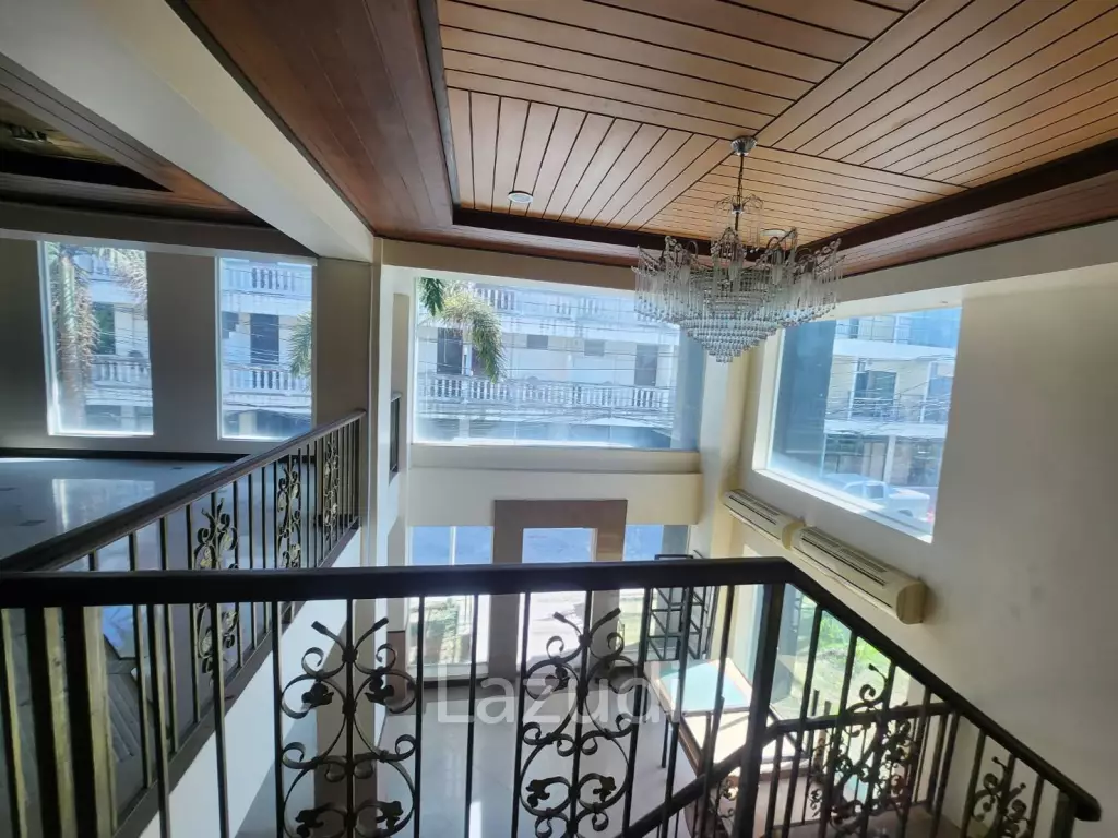 Hotel with Restaurant in Jomtien Beach