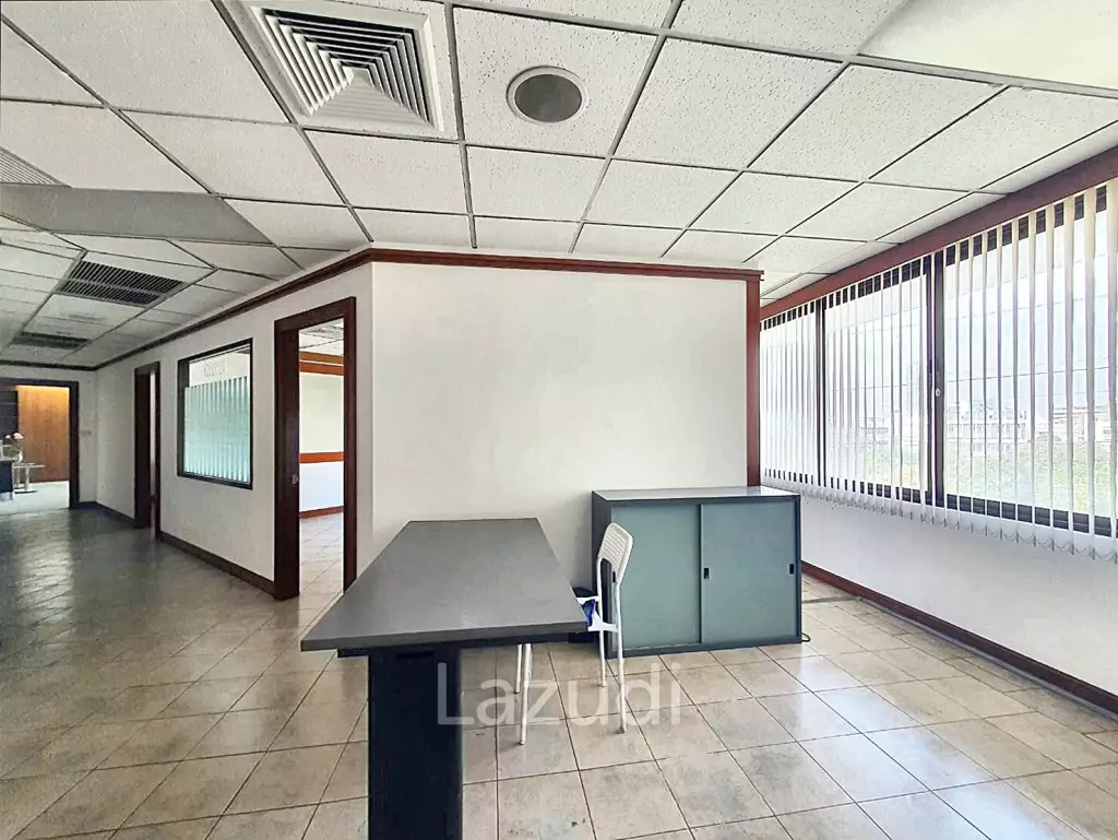 Office for rent Charoen Nakhon
