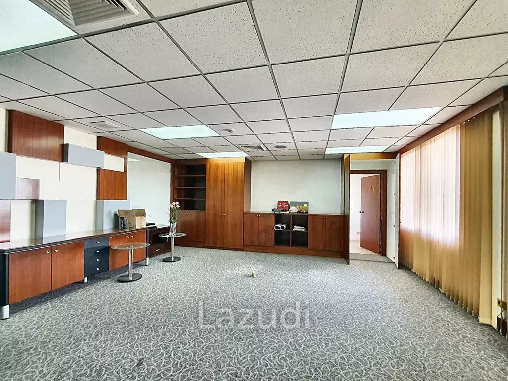 Office for rent Charoen Nakhon