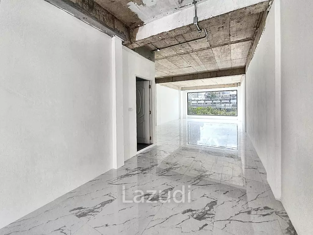 Office for rent in silom