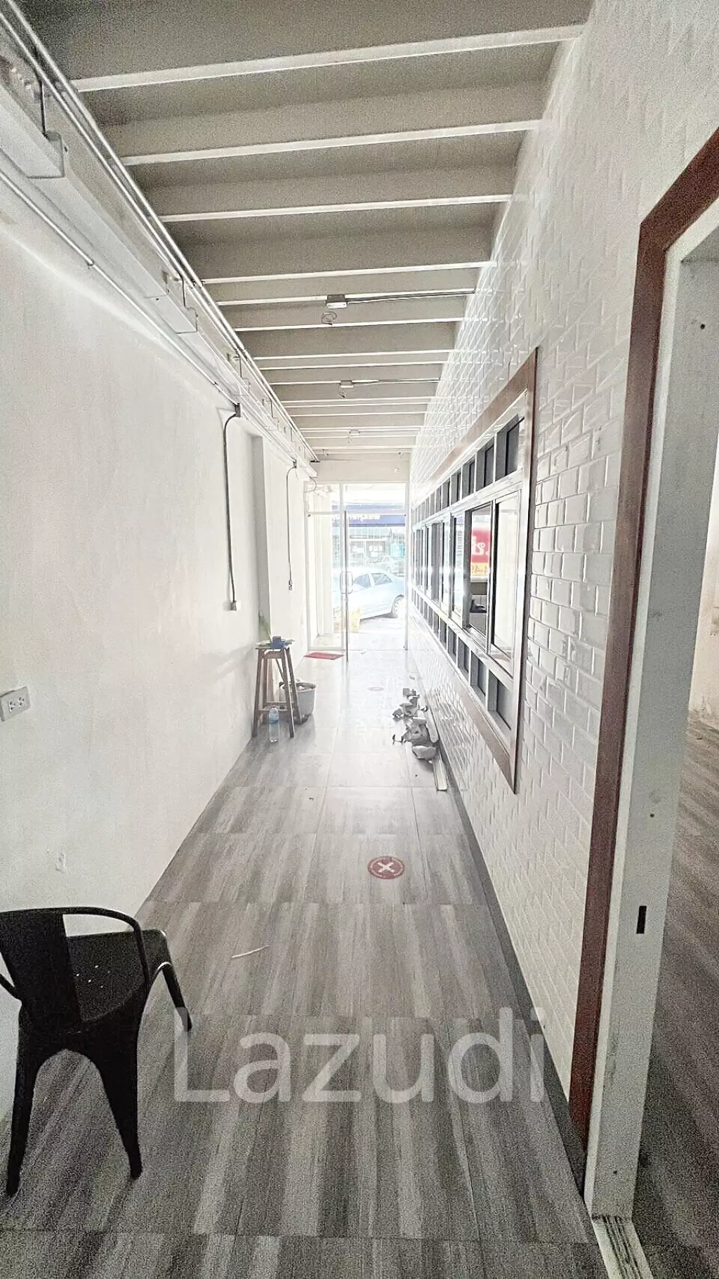 Building For rent in Suea Pa Road
