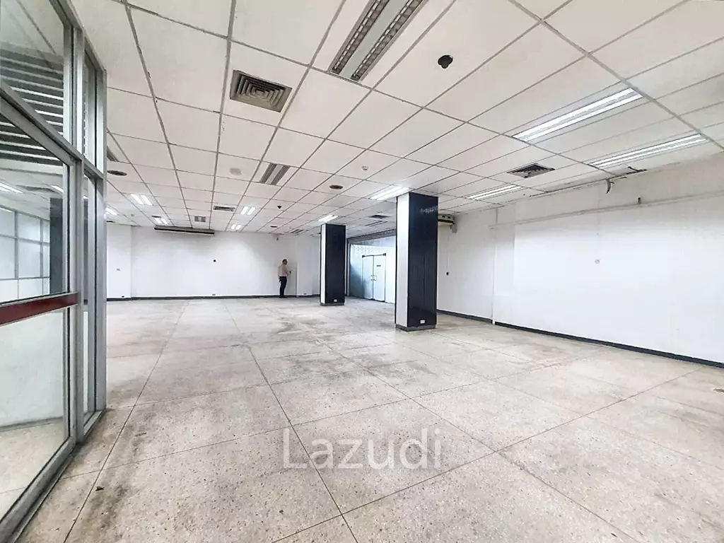 Office for rent Phlapphlachai Building