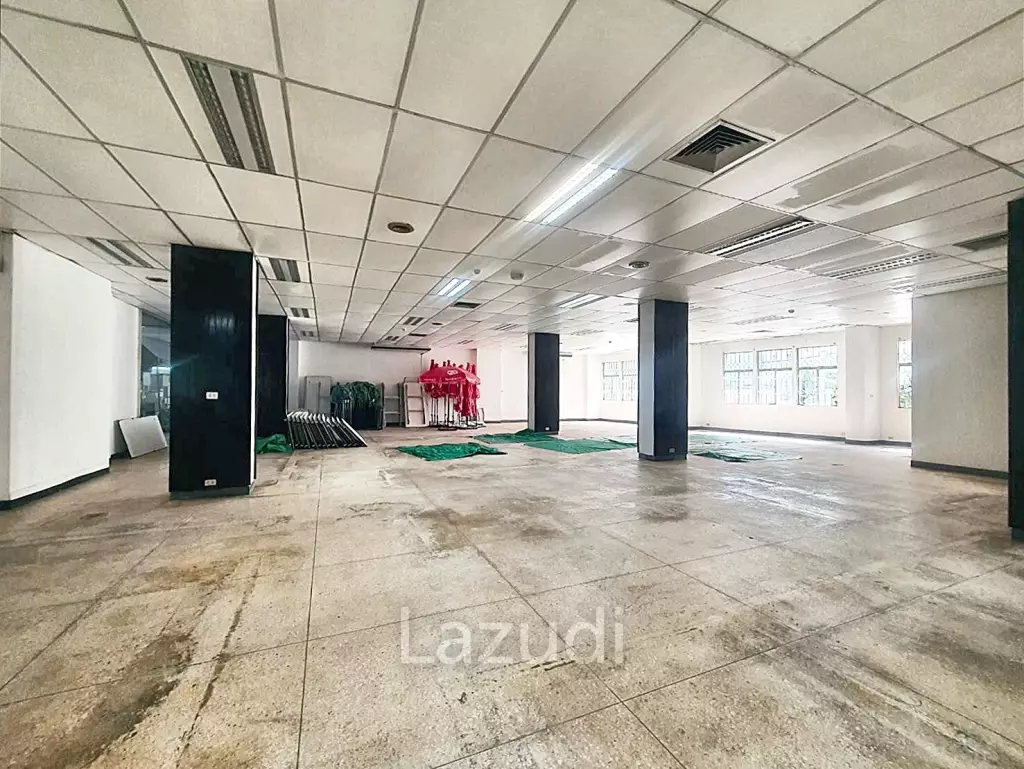 Office for rent Phlapphlachai Building