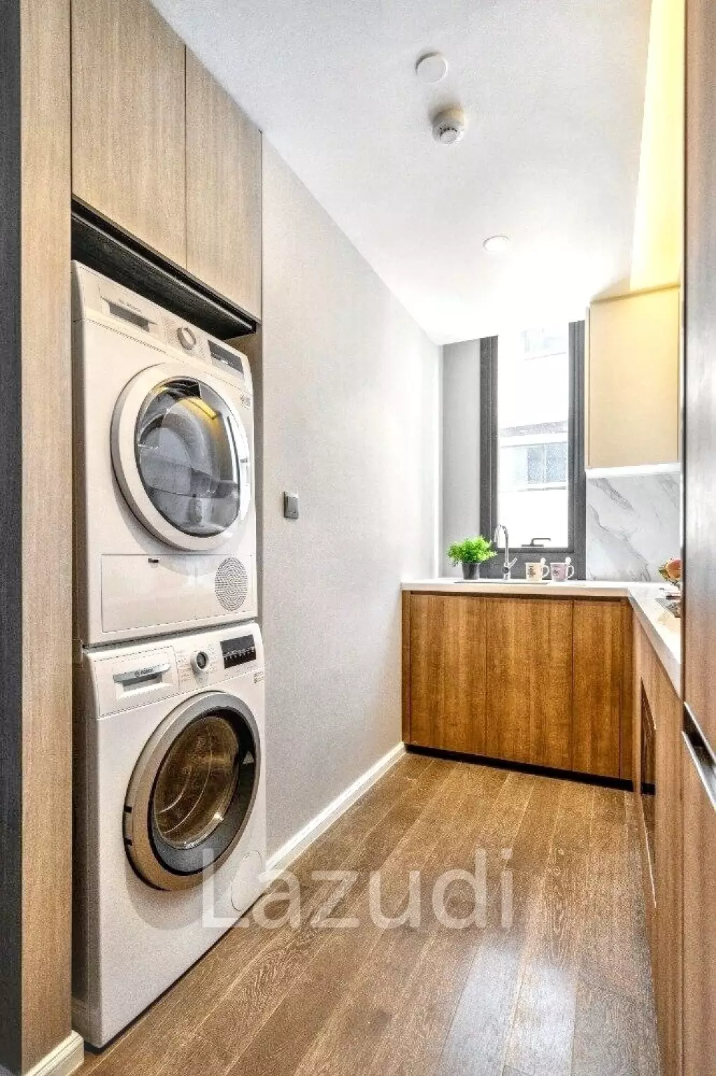 2 Bed 2 Bath 86 SQ.M MUNIQ Sukhumvit 23