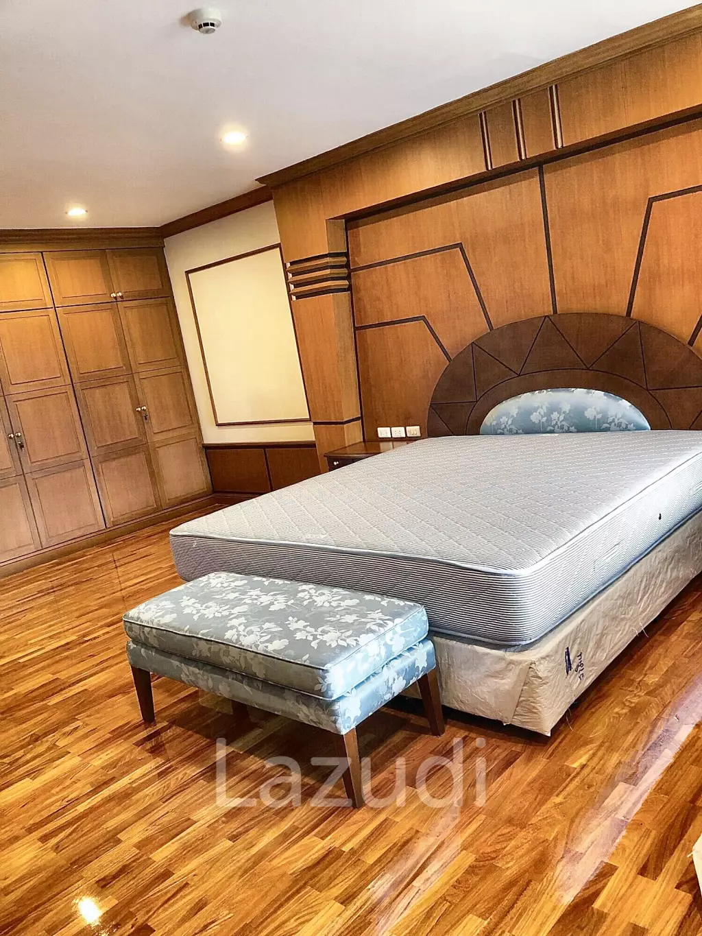 3 Bed 3 Bath 270 SQ.M Sachayan Mansion