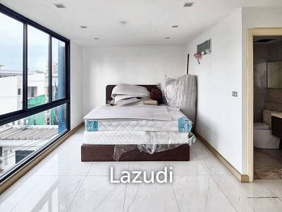 1 Bed 1 Bath 42 SQ.M The ACE Ekamai