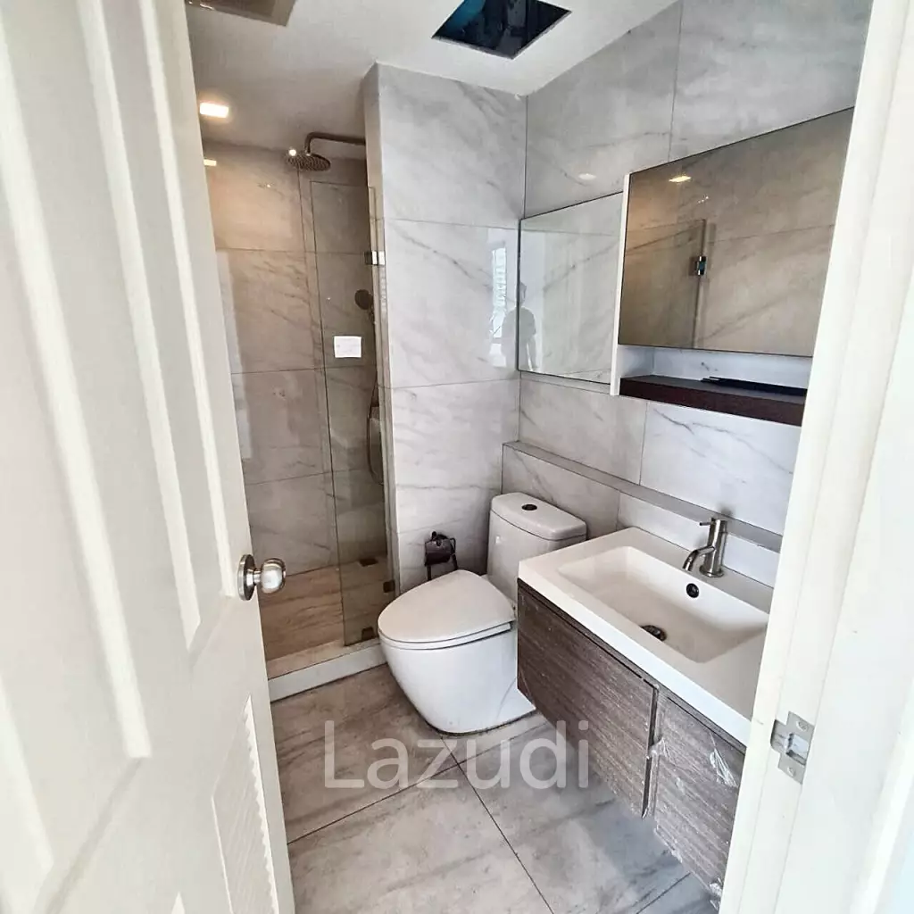 1 Bed 1 Bath 42 SQ.M The ACE Ekamai