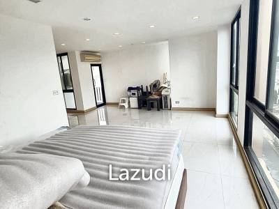 1 Bed 1 Bath 42 SQ.M The ACE Ekamai