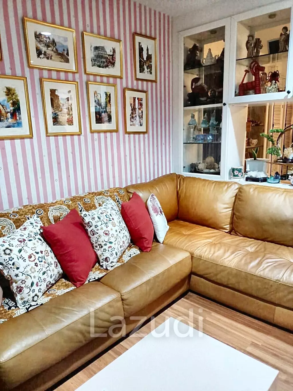 3 Bed 2 Bath 96 SQ.M The Crest Phahonyothin 11