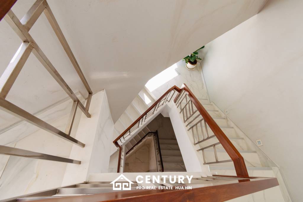 KEHAD FA ISOLATED : 6 bed luxury Beach Front Pool Villas