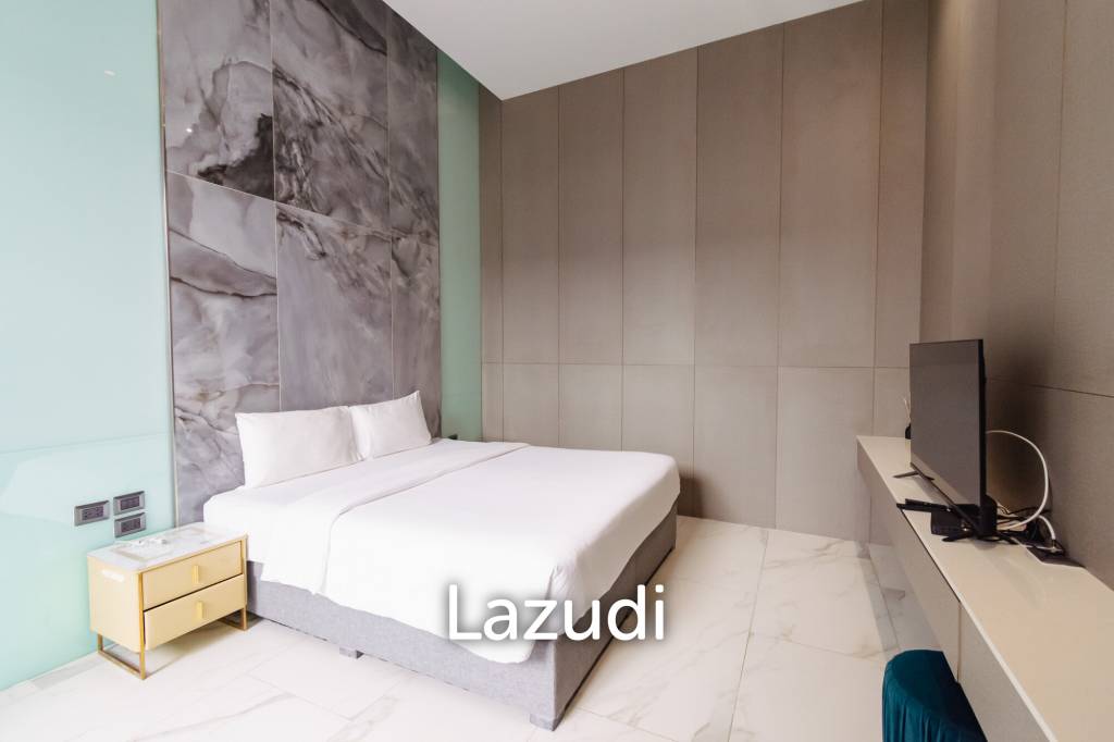 1,597 ตร.ม 7 เตียง 9 อาบน้ำ วิลล่า For ขาย