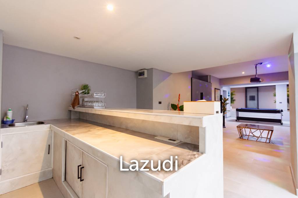 1,597 ตร.ม 7 เตียง 9 อาบน้ำ วิลล่า For ขาย