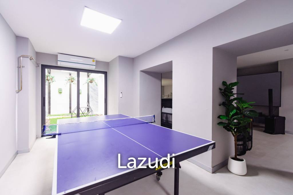 1,597 ตร.ม 7 เตียง 9 อาบน้ำ วิลล่า For ขาย