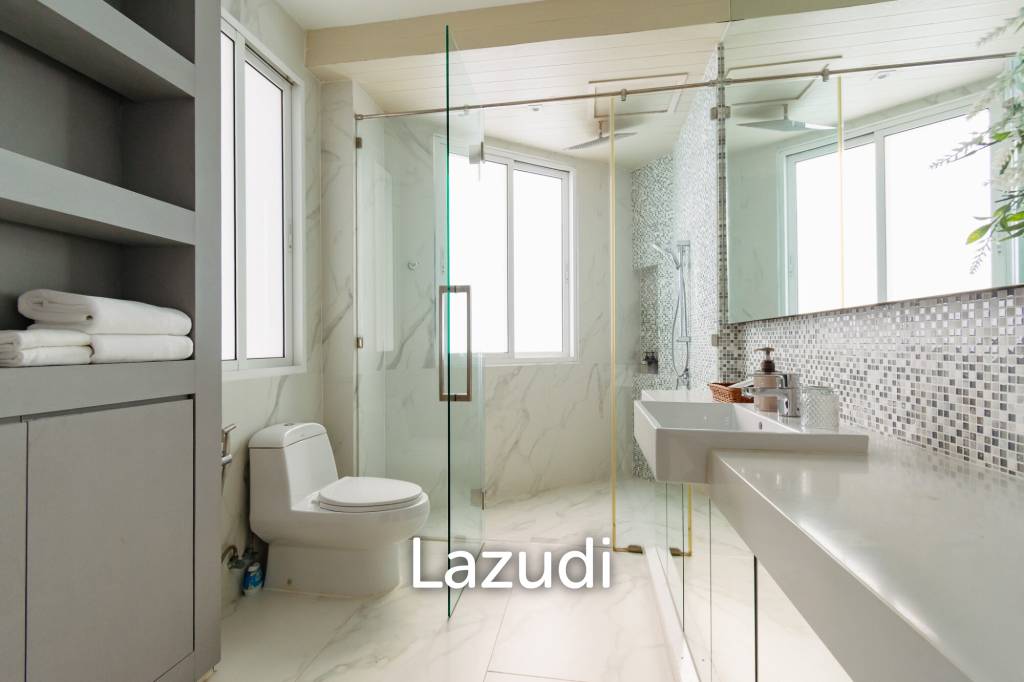 1,597 ตร.ม 7 เตียง 9 อาบน้ำ วิลล่า For ขาย