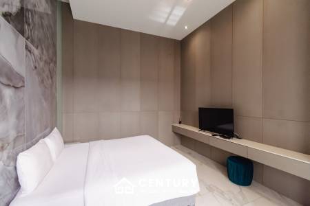 KEHAD FA ISOLATED : 6 bed luxury Beach Front Pool Villas