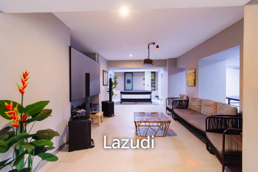 1,597 ตร.ม 7 เตียง 9 อาบน้ำ วิลล่า For ขาย