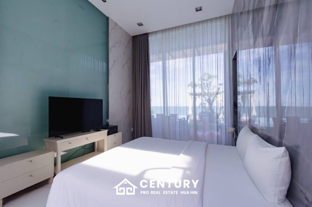 KEHAD FA ISOLATED : 6 bed luxury Beach Front Pool Villas