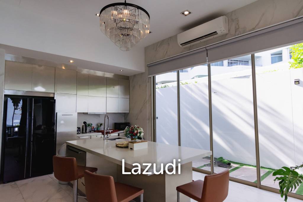 1,597 ตร.ม 7 เตียง 9 อาบน้ำ วิลล่า For ขาย