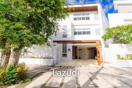 1,597 ตร.ม 7 เตียง 9 อาบน้ำ วิลล่า For ขาย