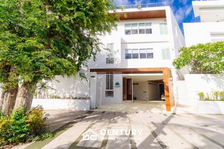 KEHAD FA ISOLATED : 6 bed luxury Beach Front Pool Villas