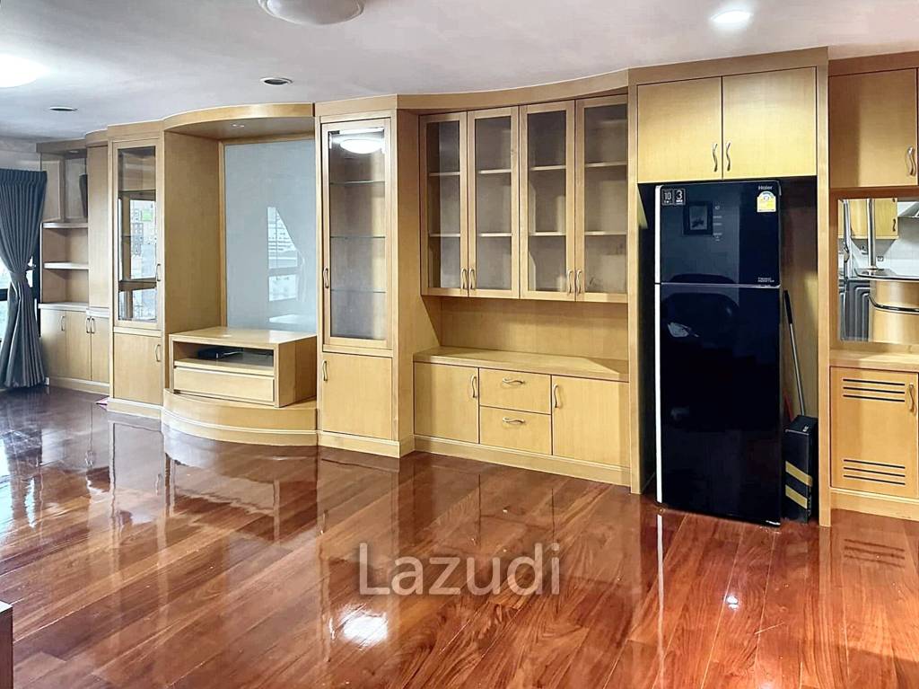 3 Bed 2 Bath 108 SQ.M Baan Ploenchit