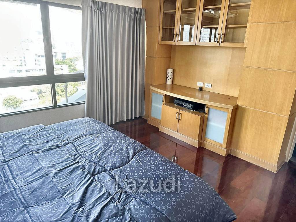 3 Bed 2 Bath 108 SQ.M Baan Ploenchit