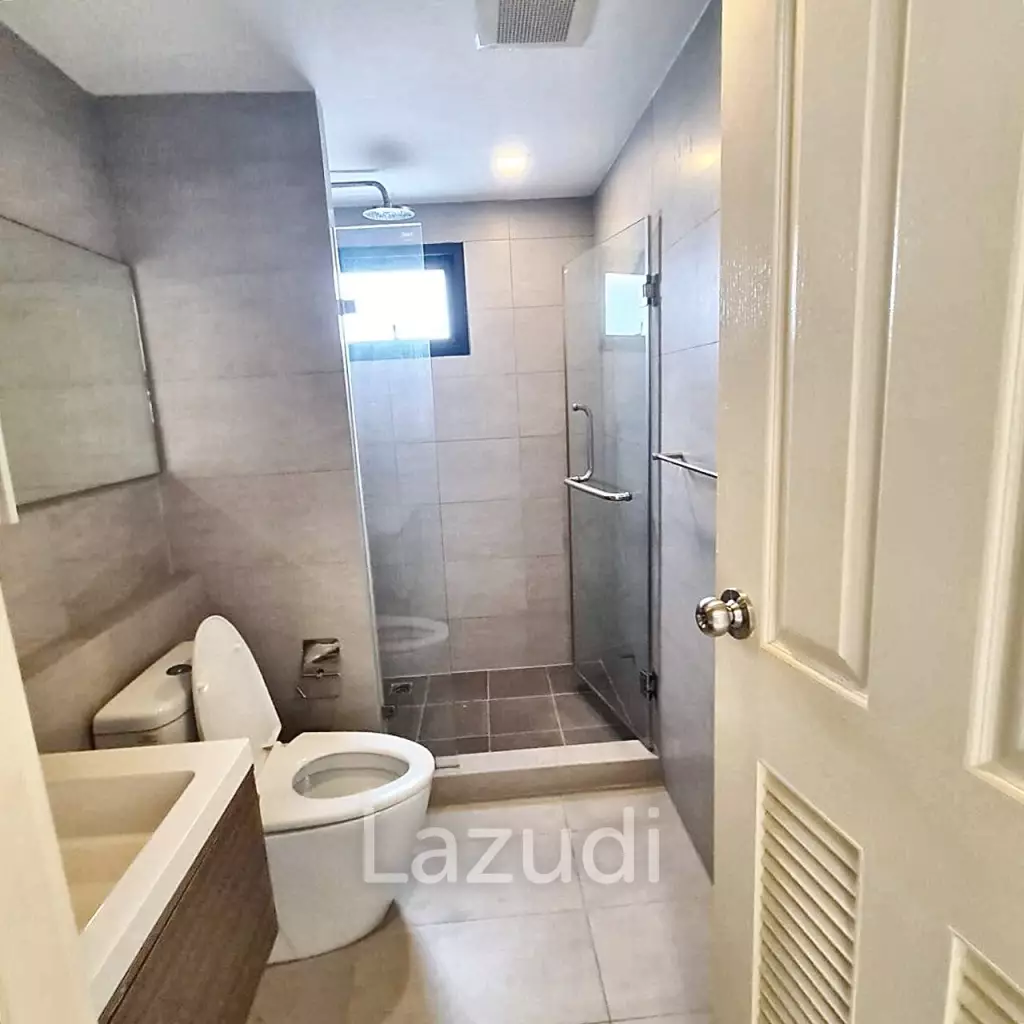 1 Bed 1 Bath 39 SQ.M The ACE Ekamai