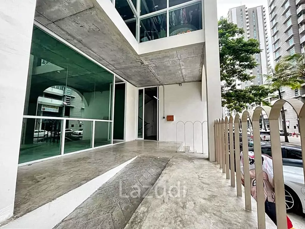 Retail spaces for rent in Pakkret/ Muangthong Thani