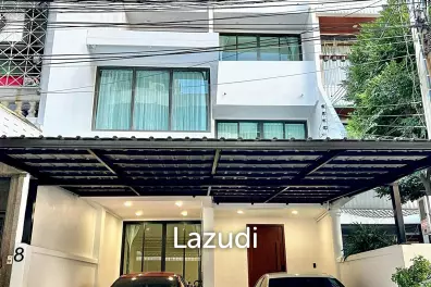 6 Bed 7 Bath 320 SQ.M Townhouse at Sathorn 21