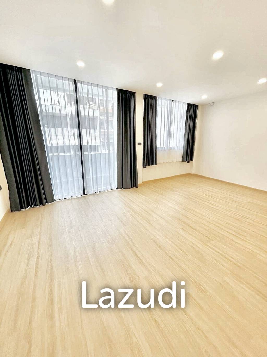 6 Bed 7 Bath 320 SQ.M Townhouse at Sathorn 21