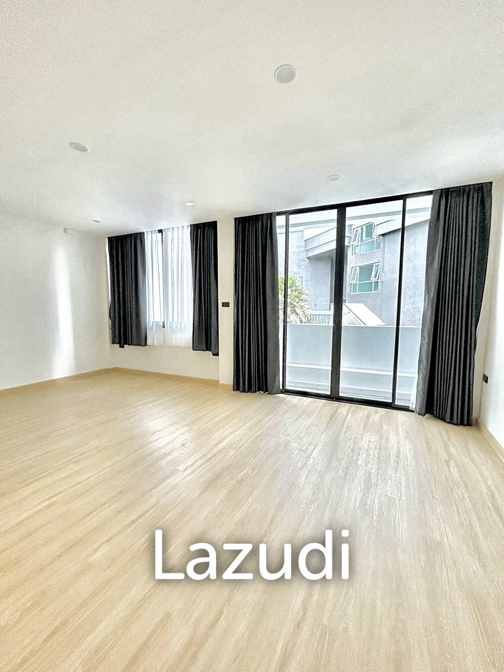 6 Bed 7 Bath 320 SQ.M Townhouse at Sathorn 21