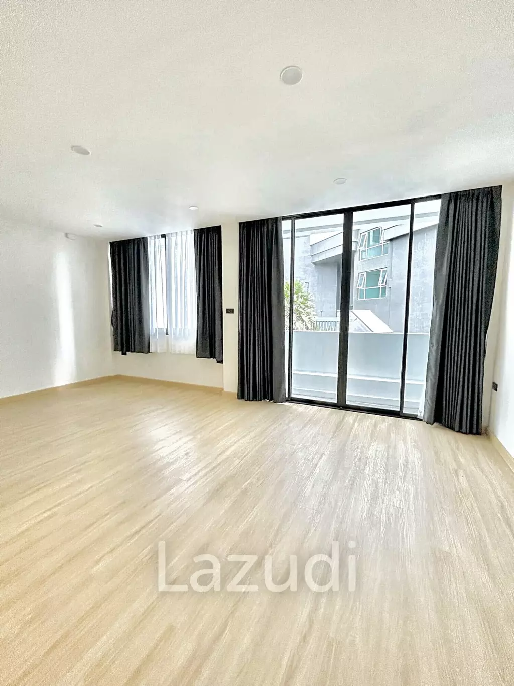 6 Bed 7 Bath 320 SQ.M Townhouse at Sathorn 21