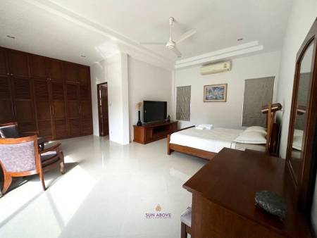 5 Bedroom Villa For Rent In Chalong