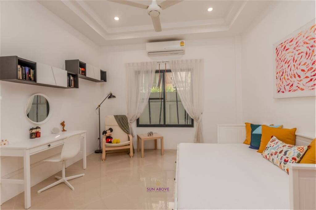 5 Bedroom Villa For Rent In Chalong