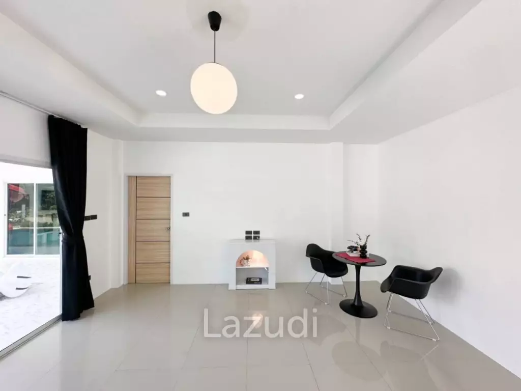 6 Beds 5 Baths 350 SQ.M. House in East Pattaya