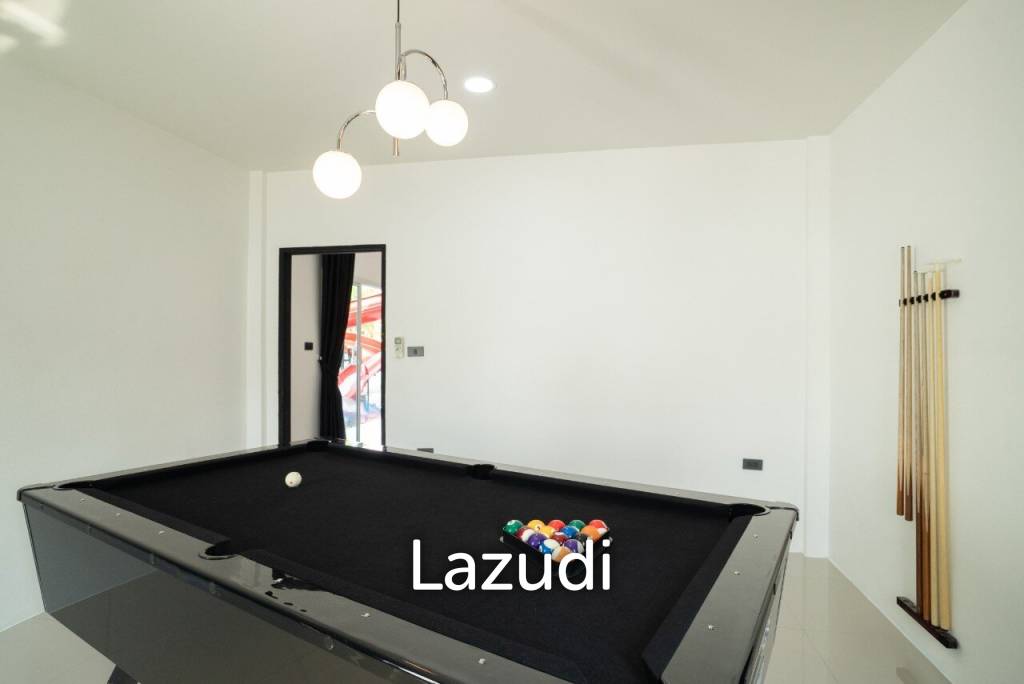 6 Beds 5 Baths 350 SQ.M. House in East Pattaya