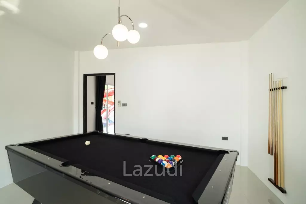 6 Beds 5 Baths 350 SQ.M. House in East Pattaya