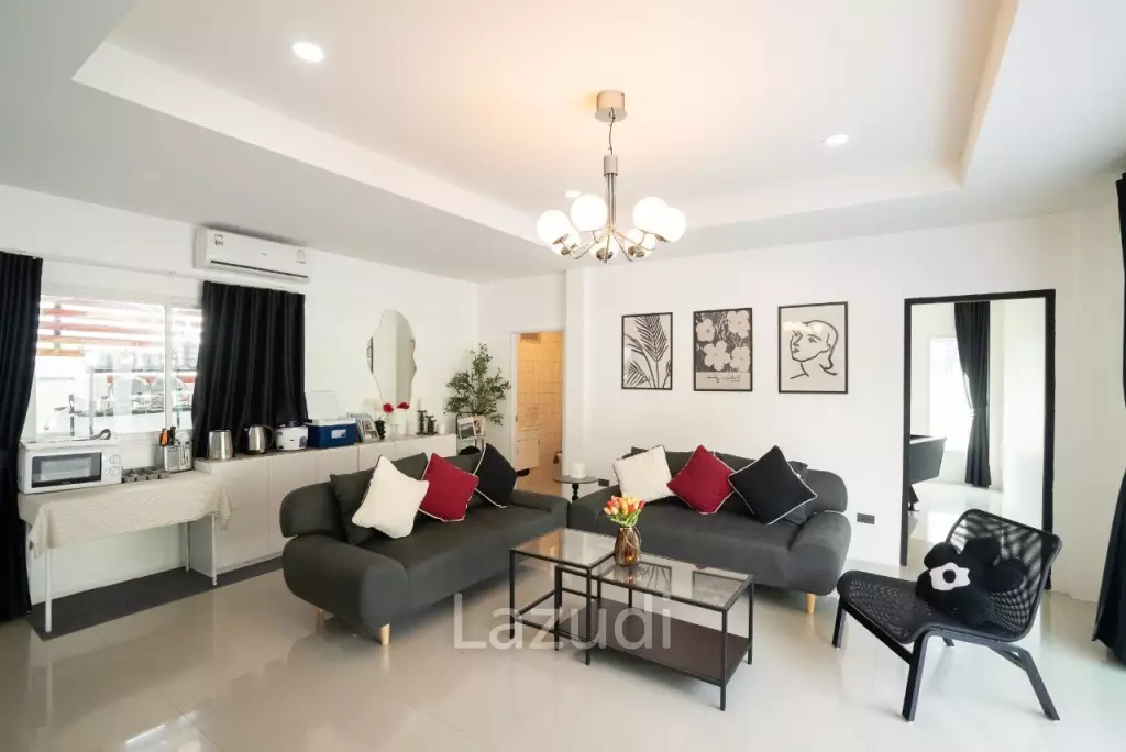 6 Beds 5 Baths 350 SQ.M. House in East Pattaya